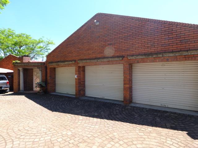 House for sale in Randburg, City of Johannesburg Metropolitan Municipality