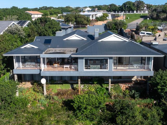 House for sale in Bushmans River Mouth, Eastern Cape