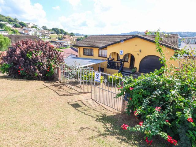 House for sale in Chatsworth, Kwazulu-natal