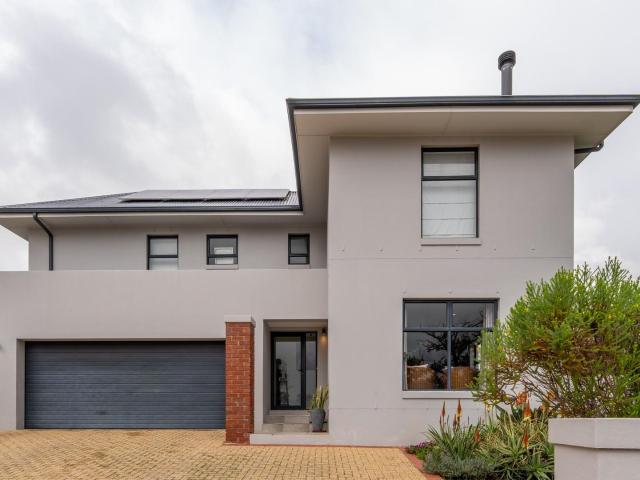House for sale in Onverwacht, Western Cape