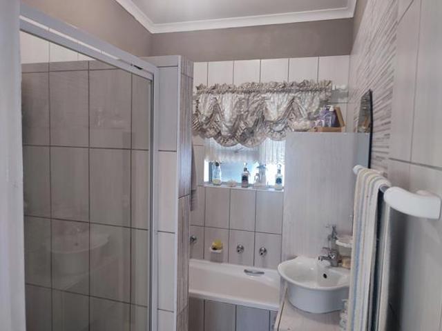 House for sale in Rietpoel, Theewaterskloof Local Municipality