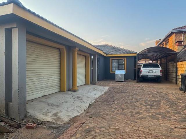 House for sale in West Rand Garden estates, Westonaria Local Municipality