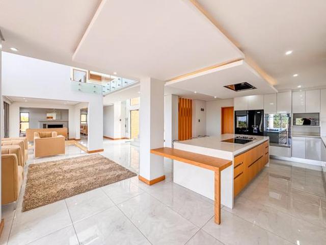 House for sale in La Mercy, Kwazulu-natal