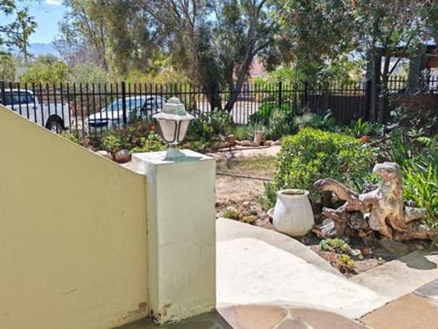 House for sale in Ladismith, Garden Route District Municipality