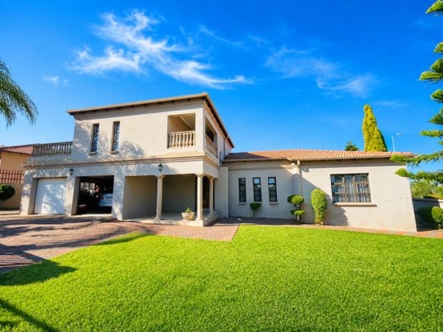 House for rent in Waterkloof, Gauteng