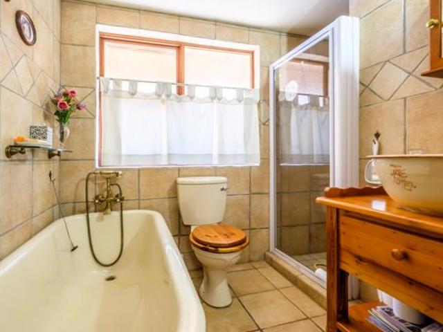 House for sale in North West
