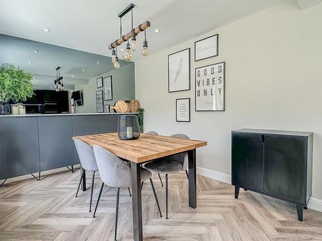 House for rent in St Oswald's View, Leeds
