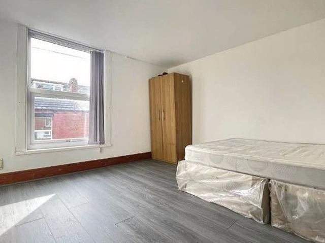 House for rent in Hyde Park, Leeds