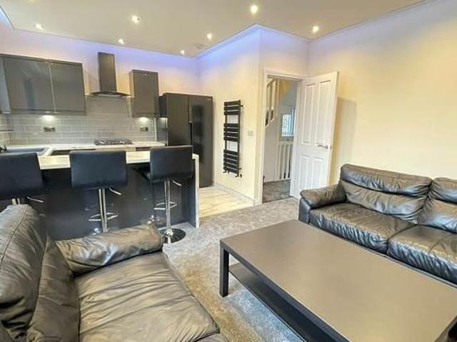 House for rent in Beckett Park, Headingley