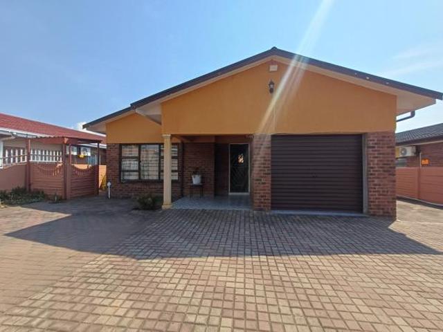 House for sale in Newcastle Local Municipality, Amajuba District Municipality