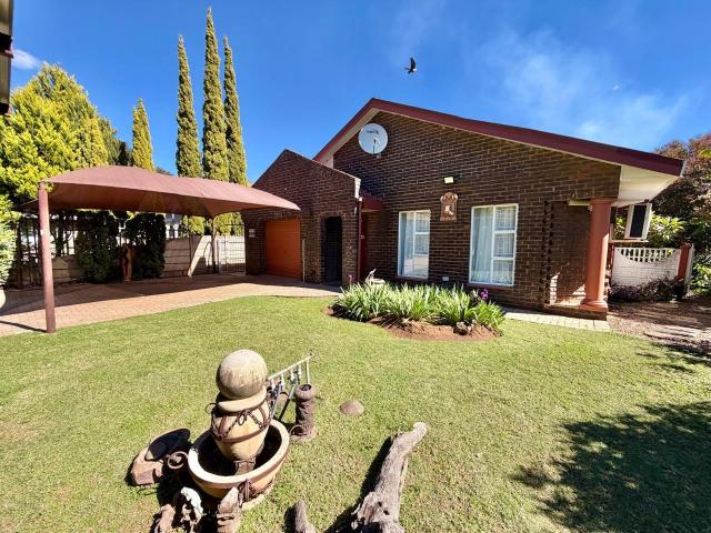 House for sale in Ditsobotla, North West