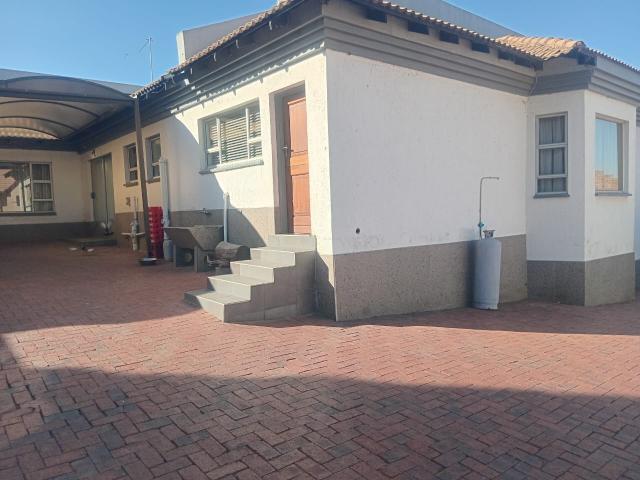 House for rent in Vosloorus, Gauteng