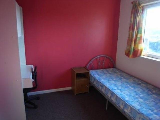 Room for rent in Waun Fawr, Wales