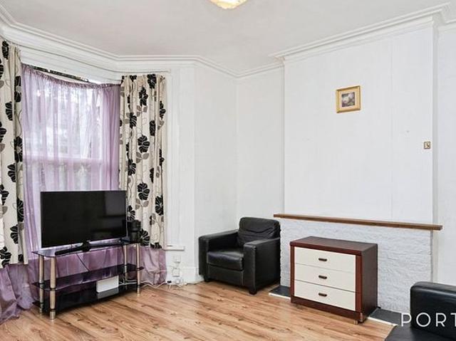 House for rent in Manor Park, Greater London