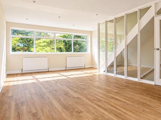 House for rent in London Borough of Ealing, Greater London