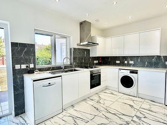 House for rent in Leyton, Greater London