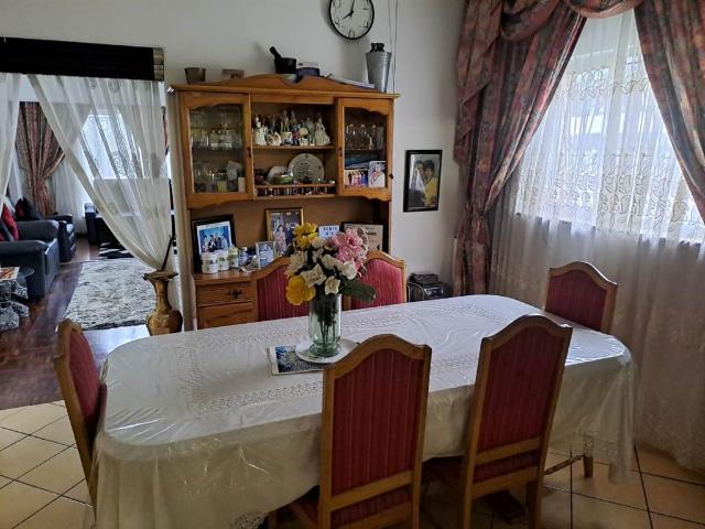 House for sale in Mount Moreland, Kwazulu-natal