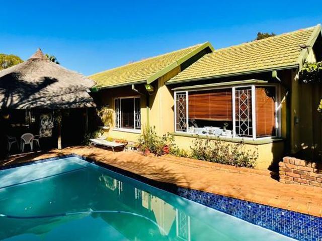 House for rent in Waterkloof, Gauteng