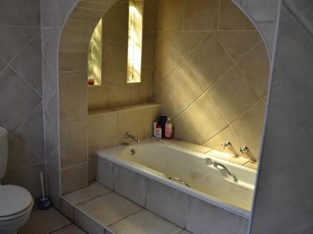House for rent in Waterkloof, Gauteng