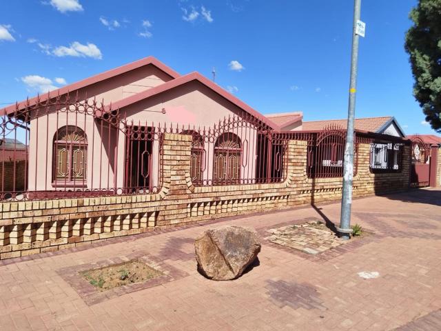 House for sale in Mabopane