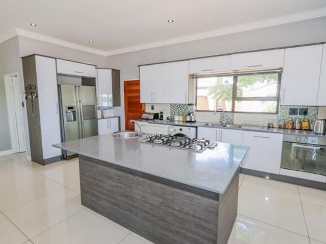 House for rent in North West