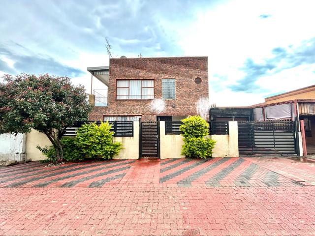 House for sale in Waterkloof, Gauteng