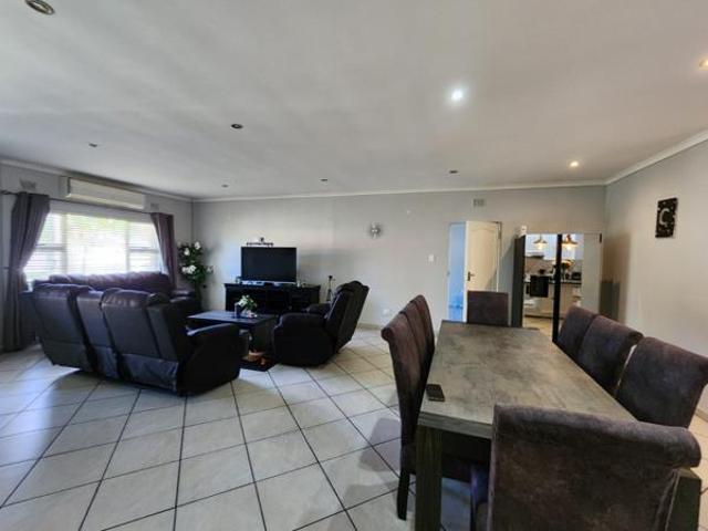 House for sale in UMhlathuze Municipality, Kwazulu-natal