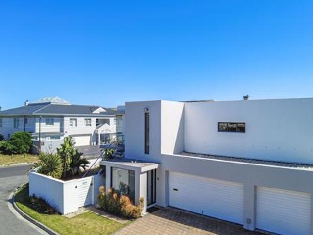 House for sale in Cape Town, Western Cape