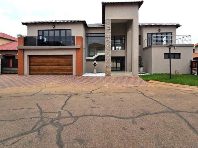 House for sale in Hartbeespoort Dam Nature Reserve, North West