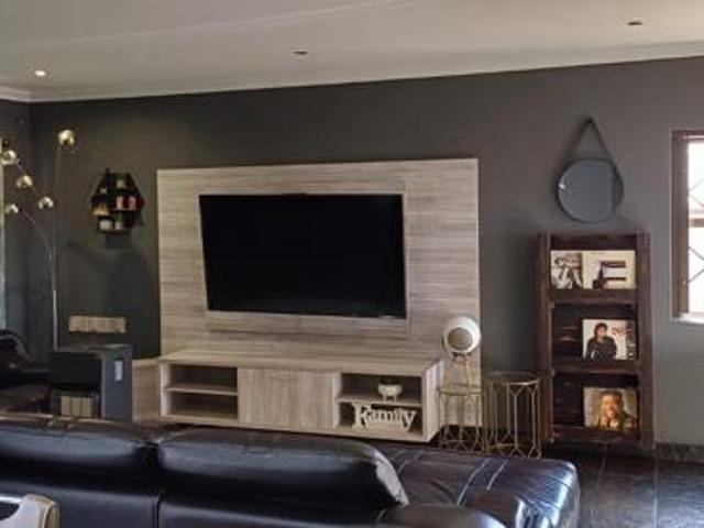 House for sale in North West