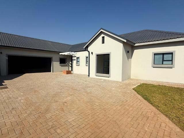 House for sale in Hartbeespoort Dam Nature Reserve, North West