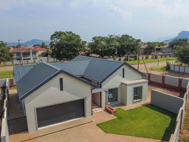 House for sale in Hartbeespoort Dam Nature Reserve, North West