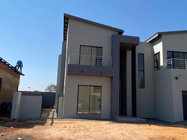 House for sale in Hartbeespoort Dam Nature Reserve