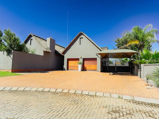 House for rent in Hartbeespoort Dam Nature Reserve, North West