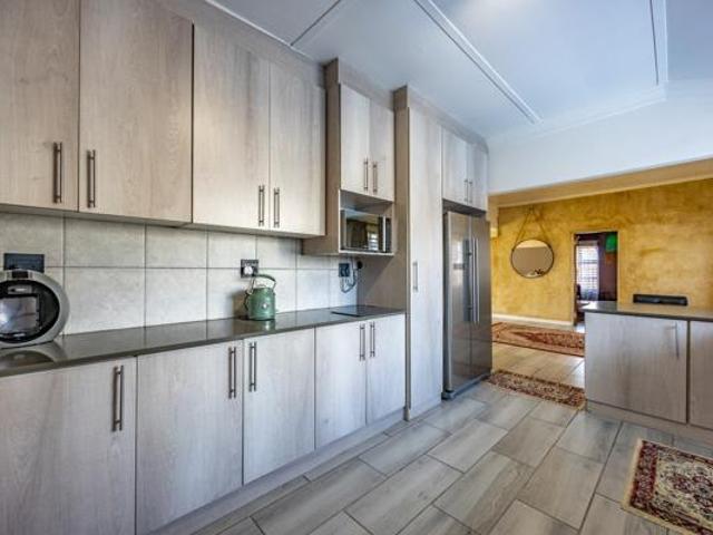 House for rent in Waterkloof, Gauteng