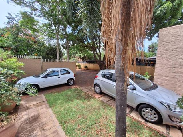 House for rent in Waterkloof, Gauteng