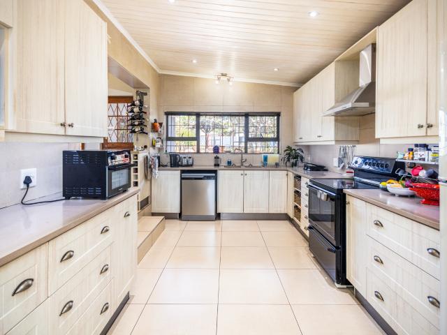 House for sale in Cape Town, Western Cape