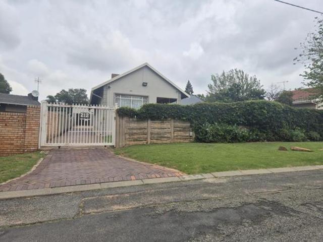House for rent in Vosloorus, Gauteng