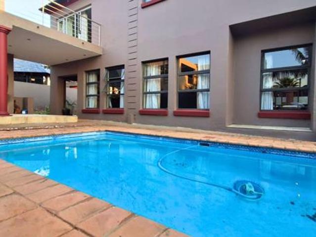 House for rent in Waterkloof, Gauteng