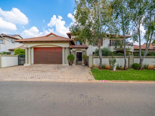 House for sale in Waterkloof, Gauteng