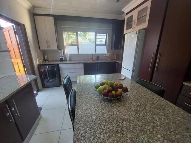 House for rent in Waterkloof, Gauteng