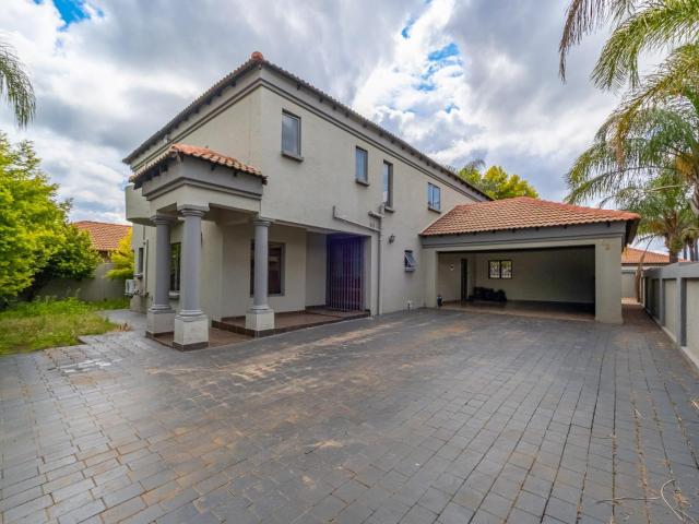 House for sale in Waterkloof, Gauteng
