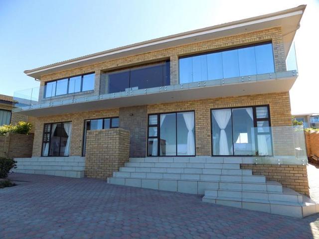 House for sale in Groot Brak Rivier, Western Cape