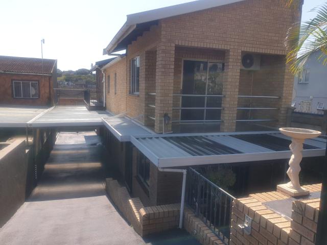 House for sale in Chatsworth, Kwazulu-natal