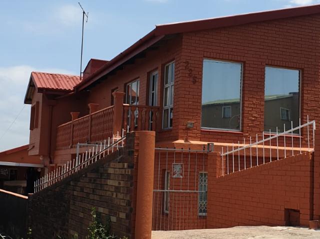 House for sale in Chatsworth, Kwazulu-natal
