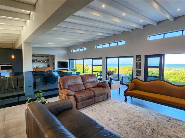 House for sale in Groot Brak Rivier, Western Cape