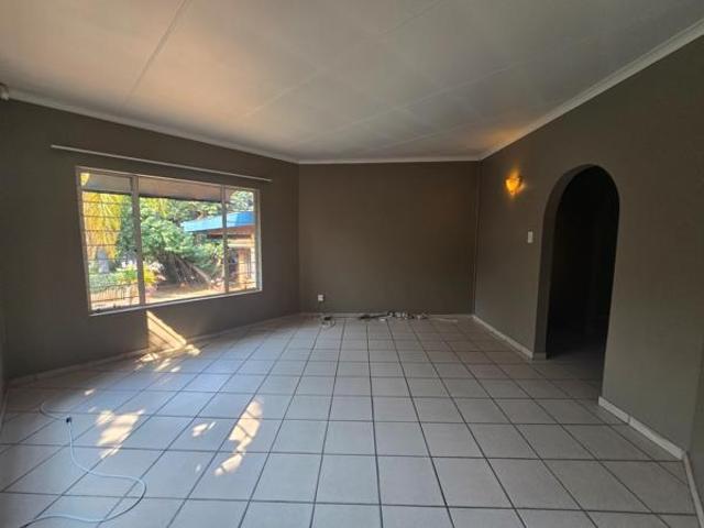 House for rent in Waterkloof, Gauteng