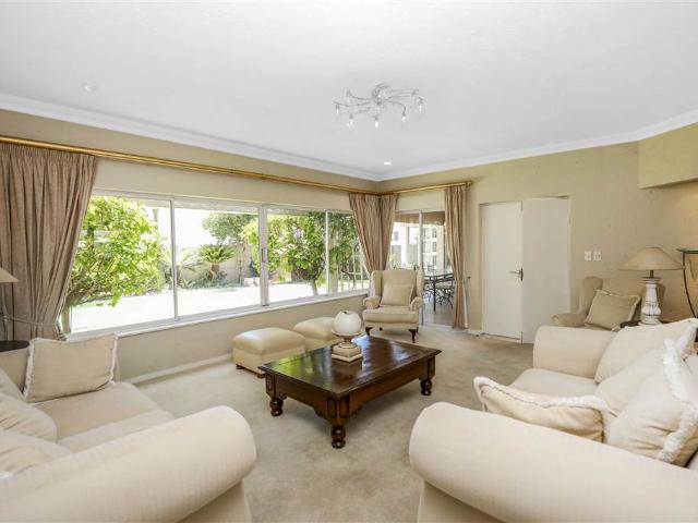 House for sale in Johannesburg, North & Sandton