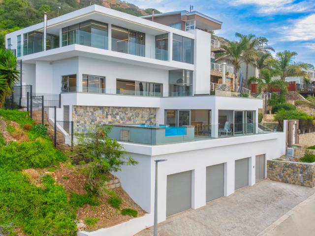 House for sale in Groot Brak Rivier, Western Cape