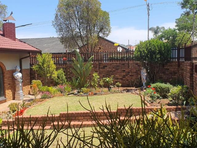 House for sale in Waterkloof, Gauteng